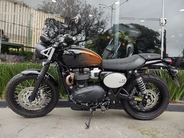 Triumph Scrambler 900 Stealth Edition