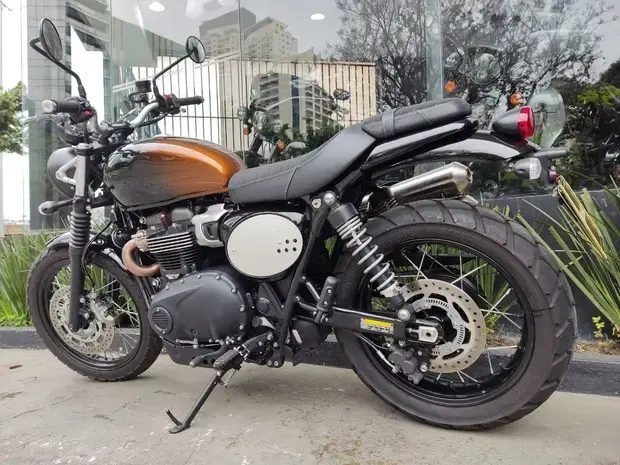 Triumph Scrambler 900 Stealth Edition