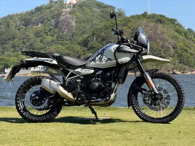 Royal Enfield HIMALAYAN 450 KAMET WHITE