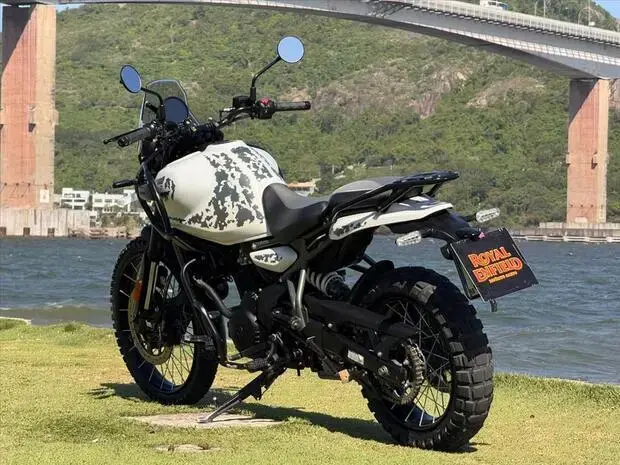 Royal Enfield HIMALAYAN 450 KAMET WHITE