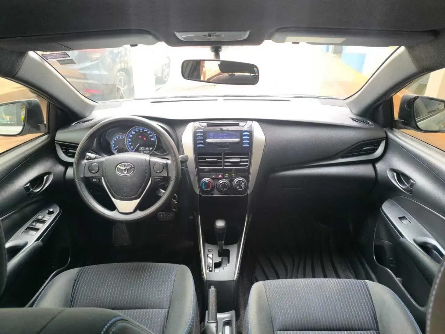 galeria YARIS