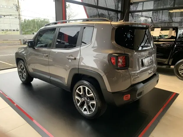 Jeep RENEGADE 2.0 16V TURBO DIESEL LONGITUDE 4P 4X4 AUTOMÁTICO