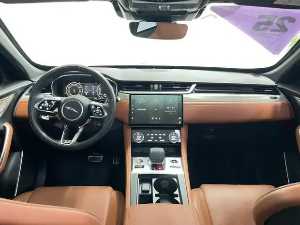 Jaguar F-Pace 2.0 R-Dynamic SE 404cv (Híbrido)