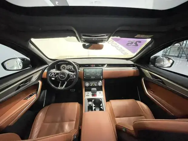 Jaguar F-Pace 2.0 R-Dynamic SE 404cv (Híbrido)