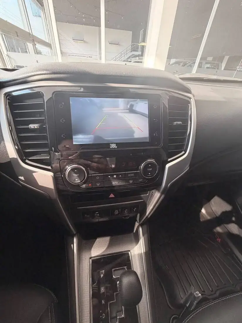 galeria L200 TRITON SPORT HPES