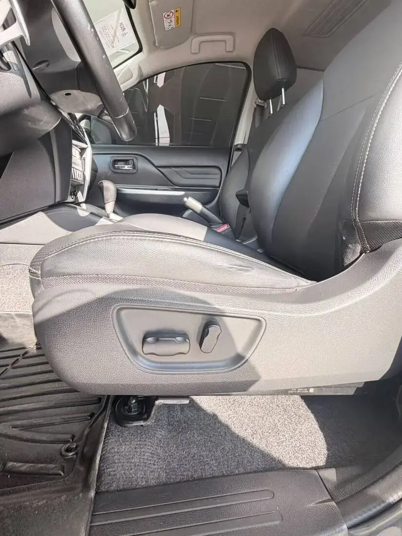galeria L200 TRITON SPORT HPES