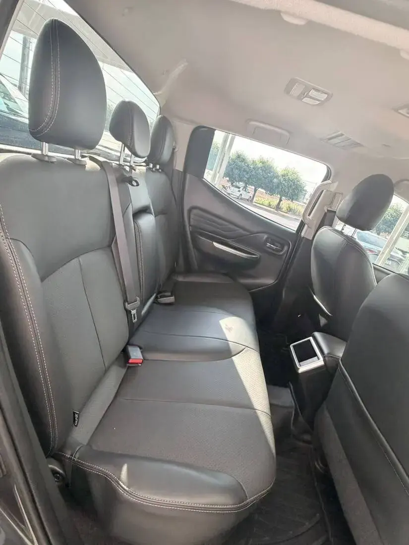 galeria L200 TRITON SPORT HPES