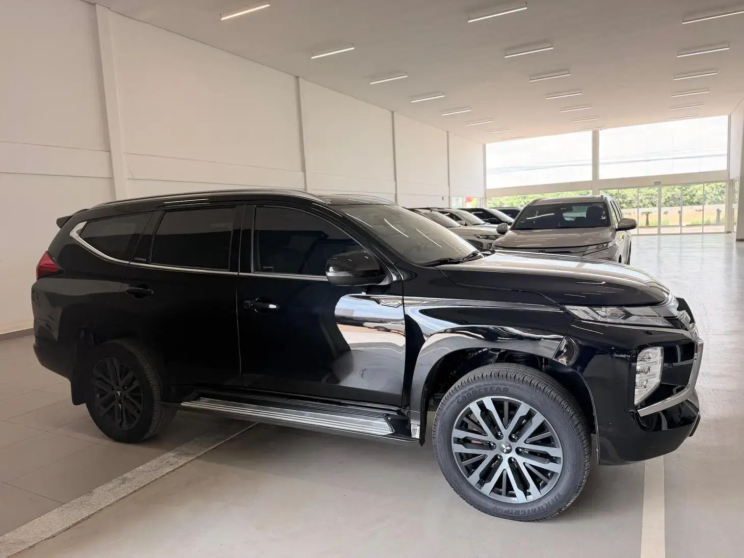 galeria MITSUBISHI PAJERO SPORT LEGEND