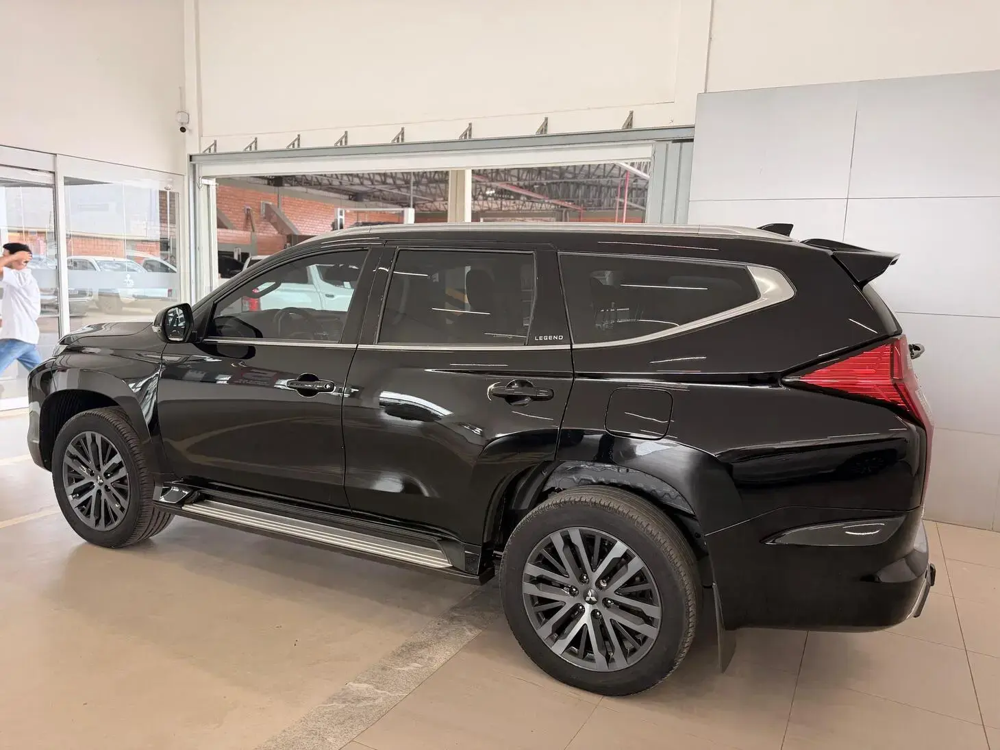 galeria MITSUBISHI PAJERO SPORT LEGEND
