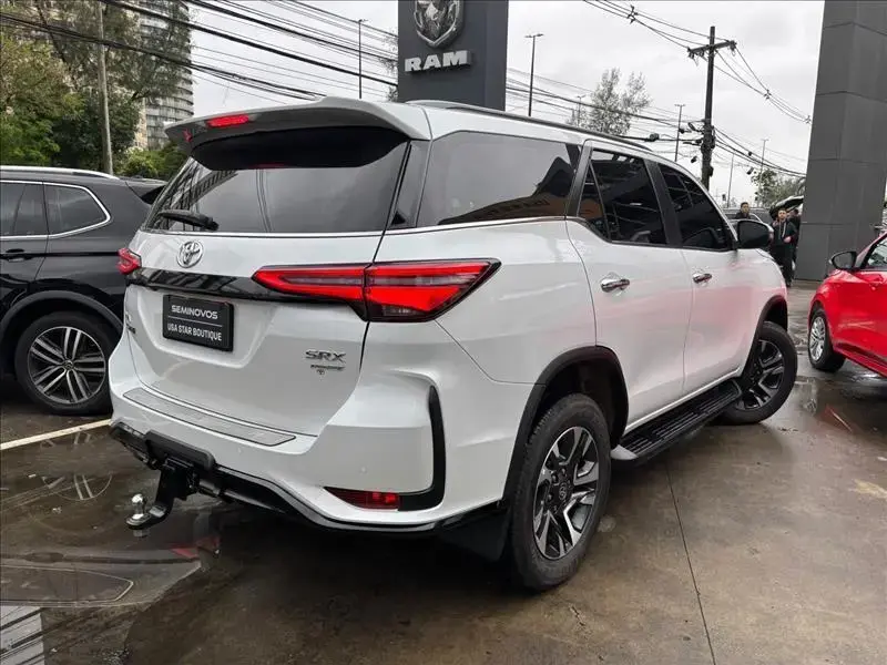 galeria HILUX SW4