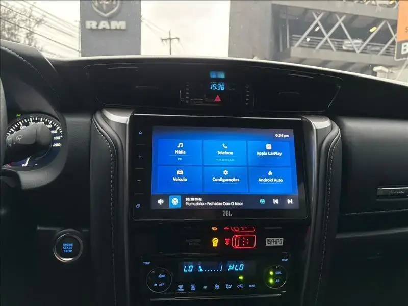 galeria HILUX SW4