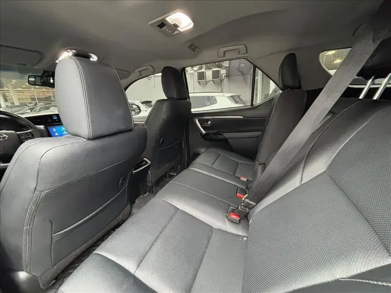 galeria HILUX SW4