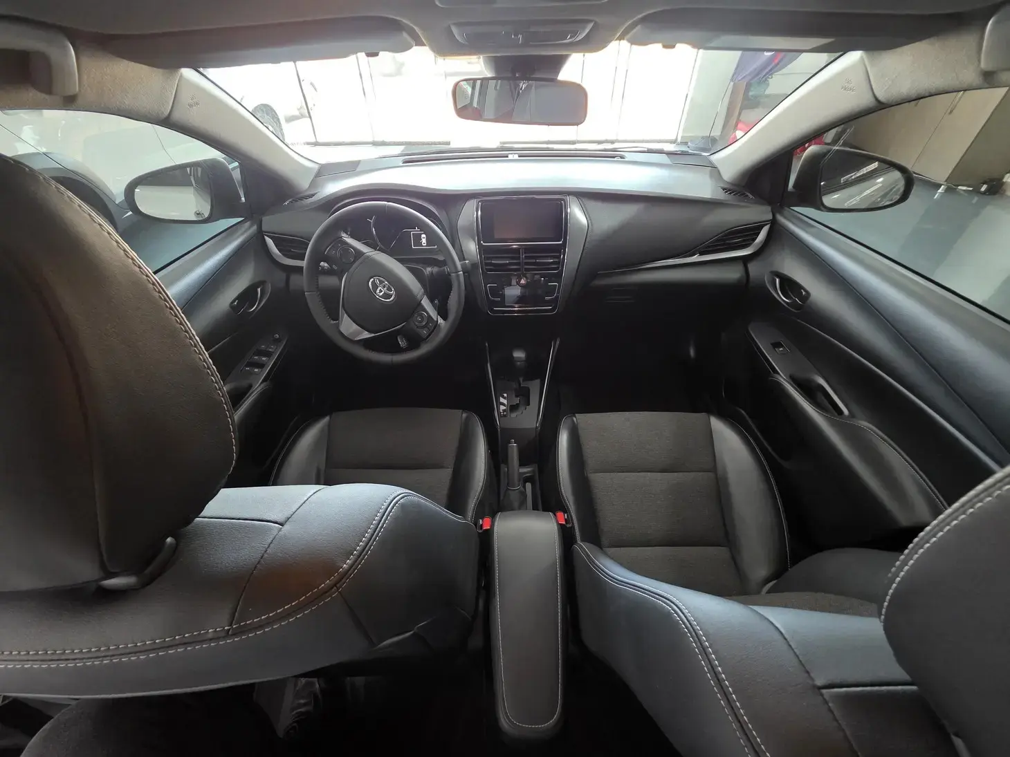 galeria YARIS
