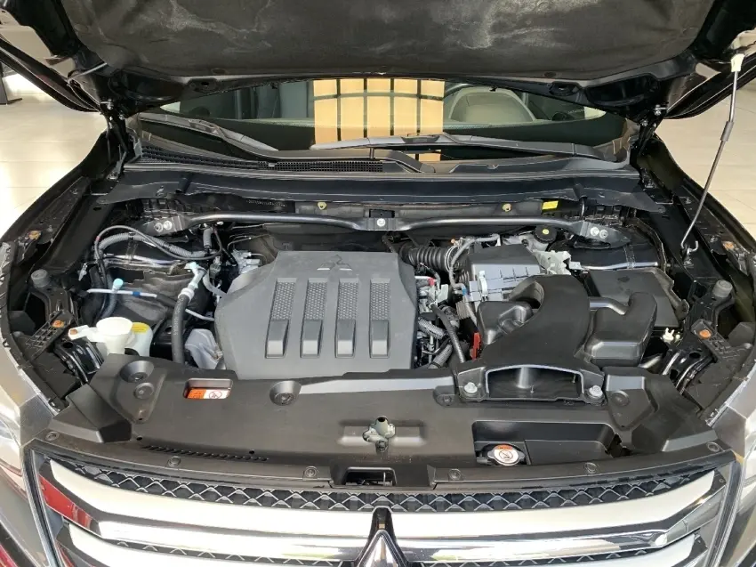 galeria ECLIPSE CROSS