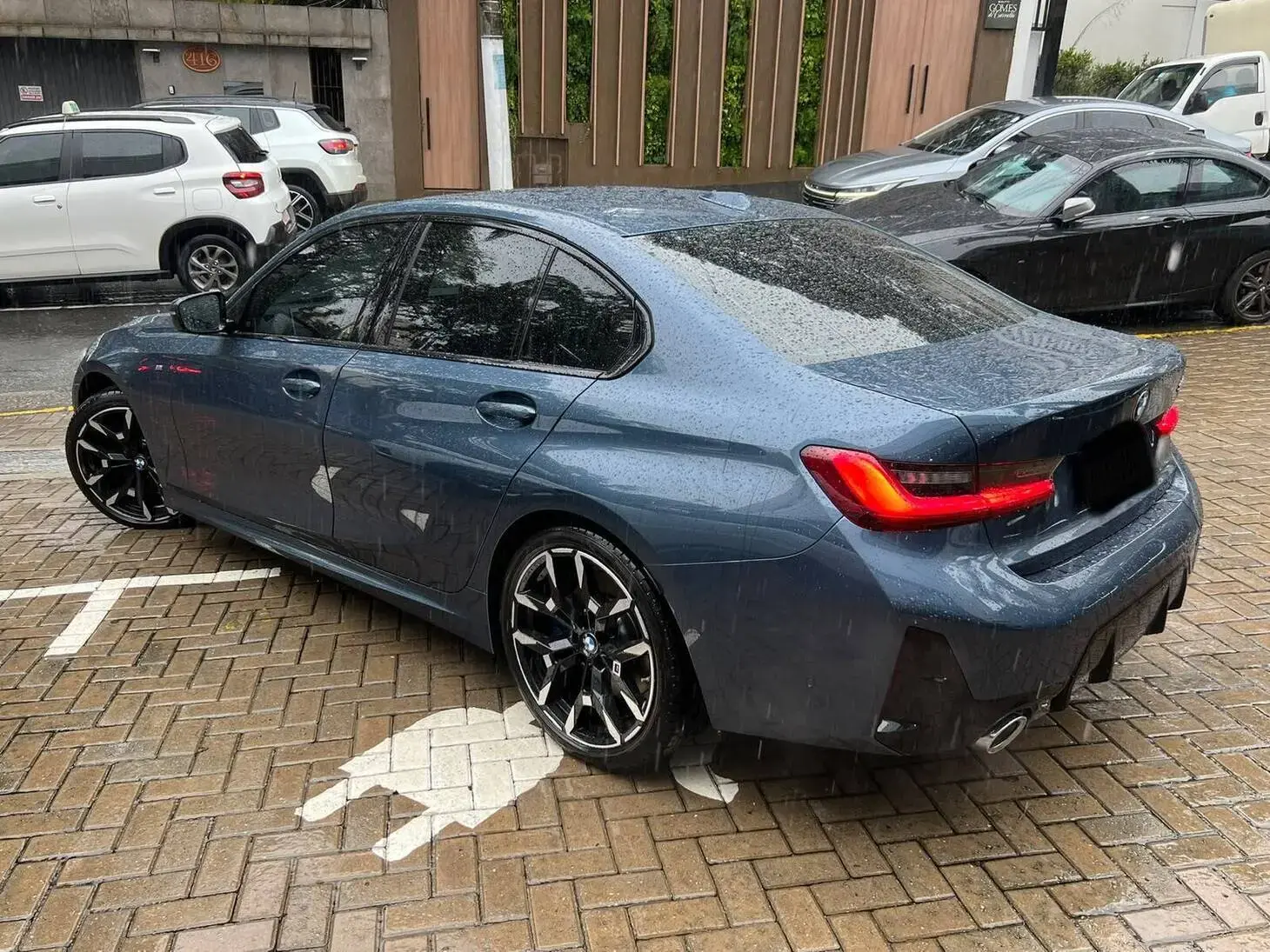 galeria 320i