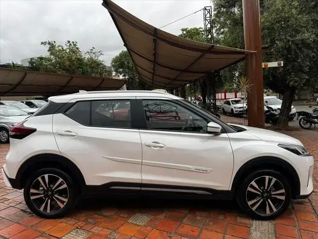 Nissan KICKS PLAY 1.6 16V FLEXSTART ADVANCE PLUS XTRONIC