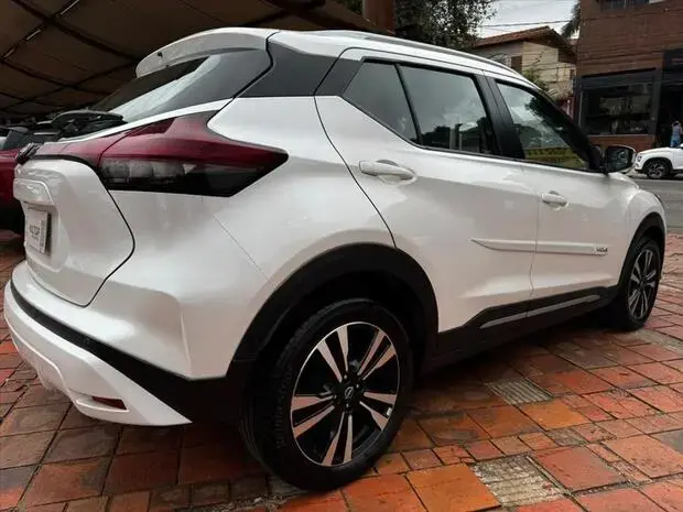Nissan KICKS PLAY 1.6 16V FLEXSTART ADVANCE PLUS XTRONIC