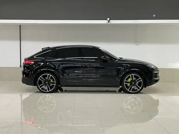 Porsche Cayenne Coupé 3.0 V6 462cv (Híbrido)