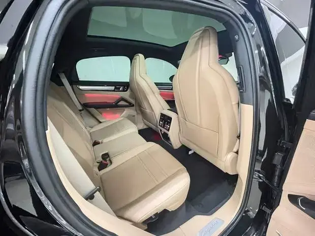 Porsche Cayenne Coupé 3.0 V6 462cv (Híbrido)