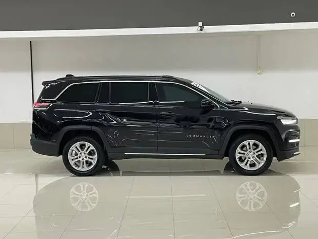 Jeep Commander Longitude 1.3 T270
