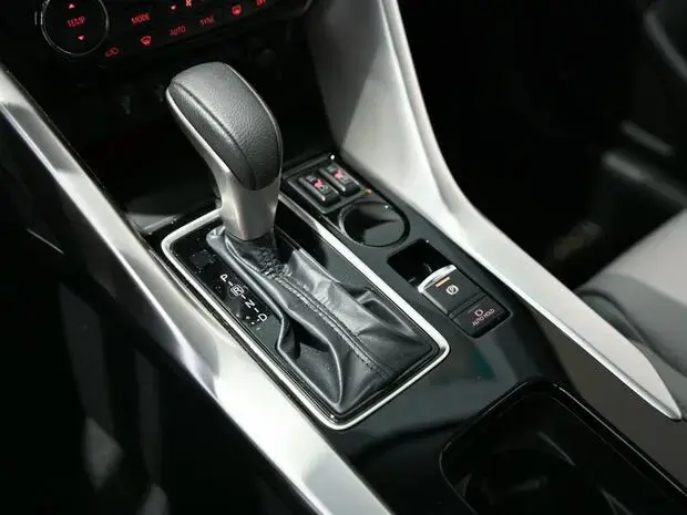 Mitsubishi Eclipse Cross HPE-S
