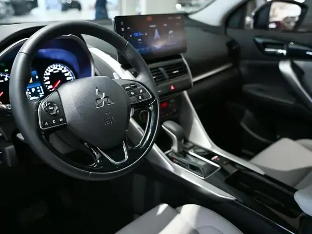 Mitsubishi Eclipse Cross HPE-S