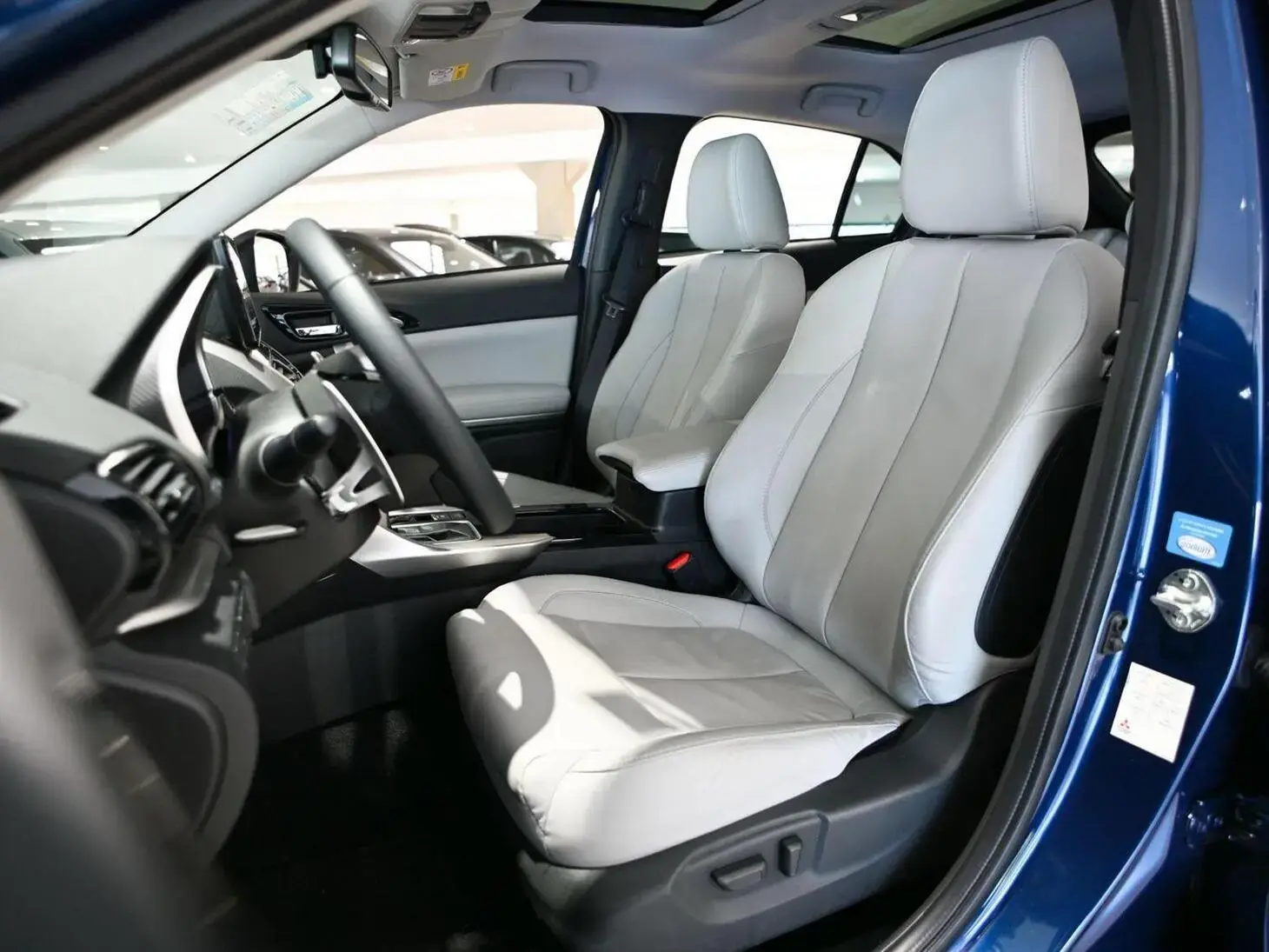 galeria Eclipse Cross