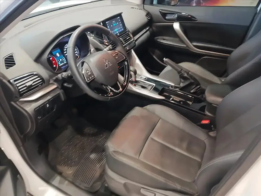 galeria ECLIPSE CROSS