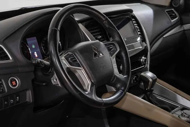 Mitsubishi PAJERO SPORT 2.4 16V MIVEC TURBO DIESEL HPE AWD AUTOMÁTICO