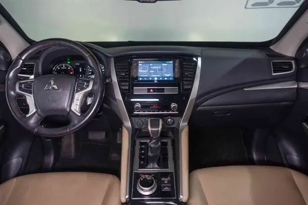 Mitsubishi PAJERO SPORT 2.4 16V MIVEC TURBO DIESEL HPE AWD AUTOMÁTICO