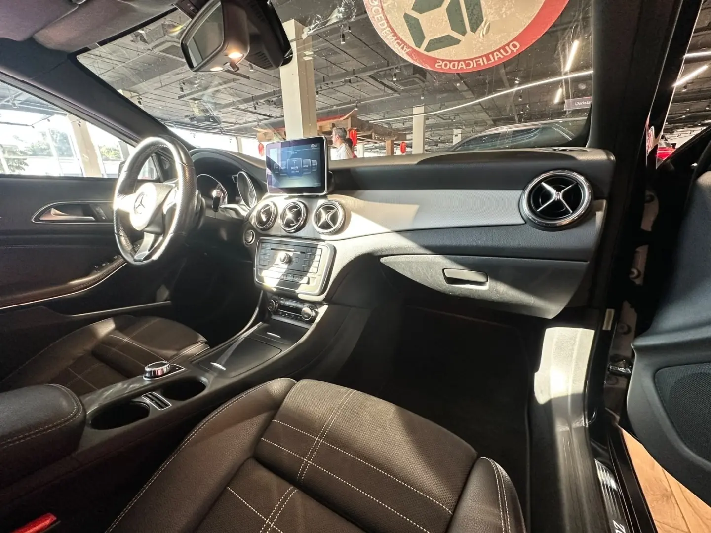 galeria GLA 200