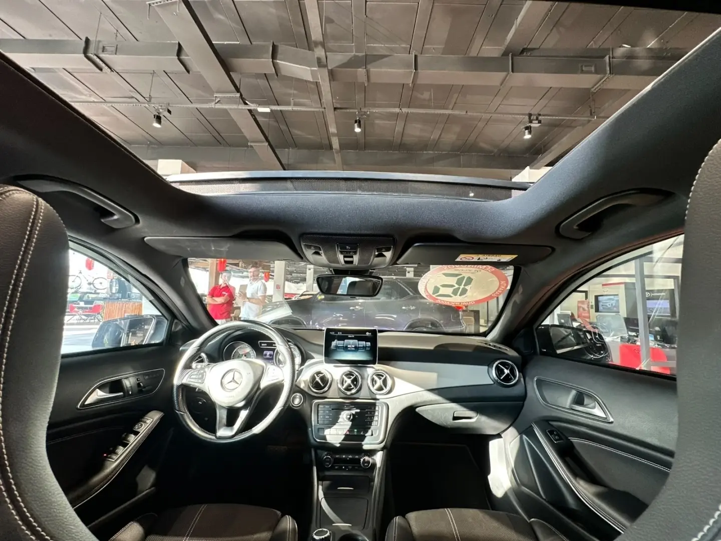 galeria GLA 200