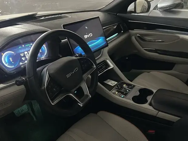 Byd SONG PLUS PREMIUM 1.5 DM-I TURBO HÍBRIDO AWD AUTOMÁTICO