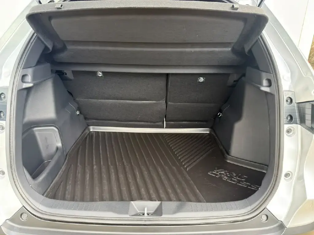 galeria YARIS CROSS