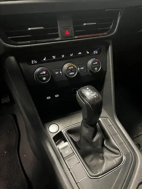 Volkswagen TAOS 1.4 250 TSI TOTAL FLEX COMFORTLINE AUTOMÁTICO