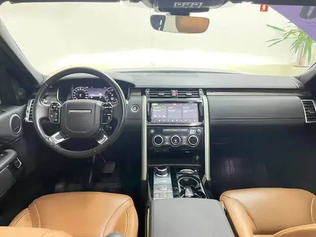 Land Rover Discovery 3.0 TD6 HSE 4WD