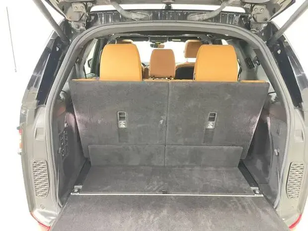Land Rover Discovery 3.0 TD6 HSE 4WD