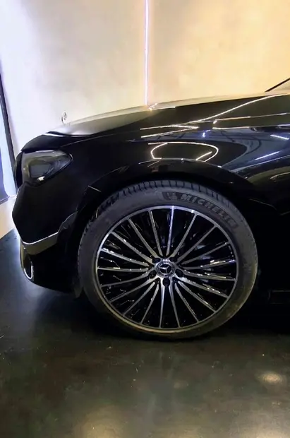 Mercedes Benz E 300 2.0 MHEV EXCLUSIVE 9G-TRONIC