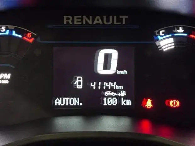 Renault KWID 1.0 12V SCE FLEX OUTSIDER MANUAL