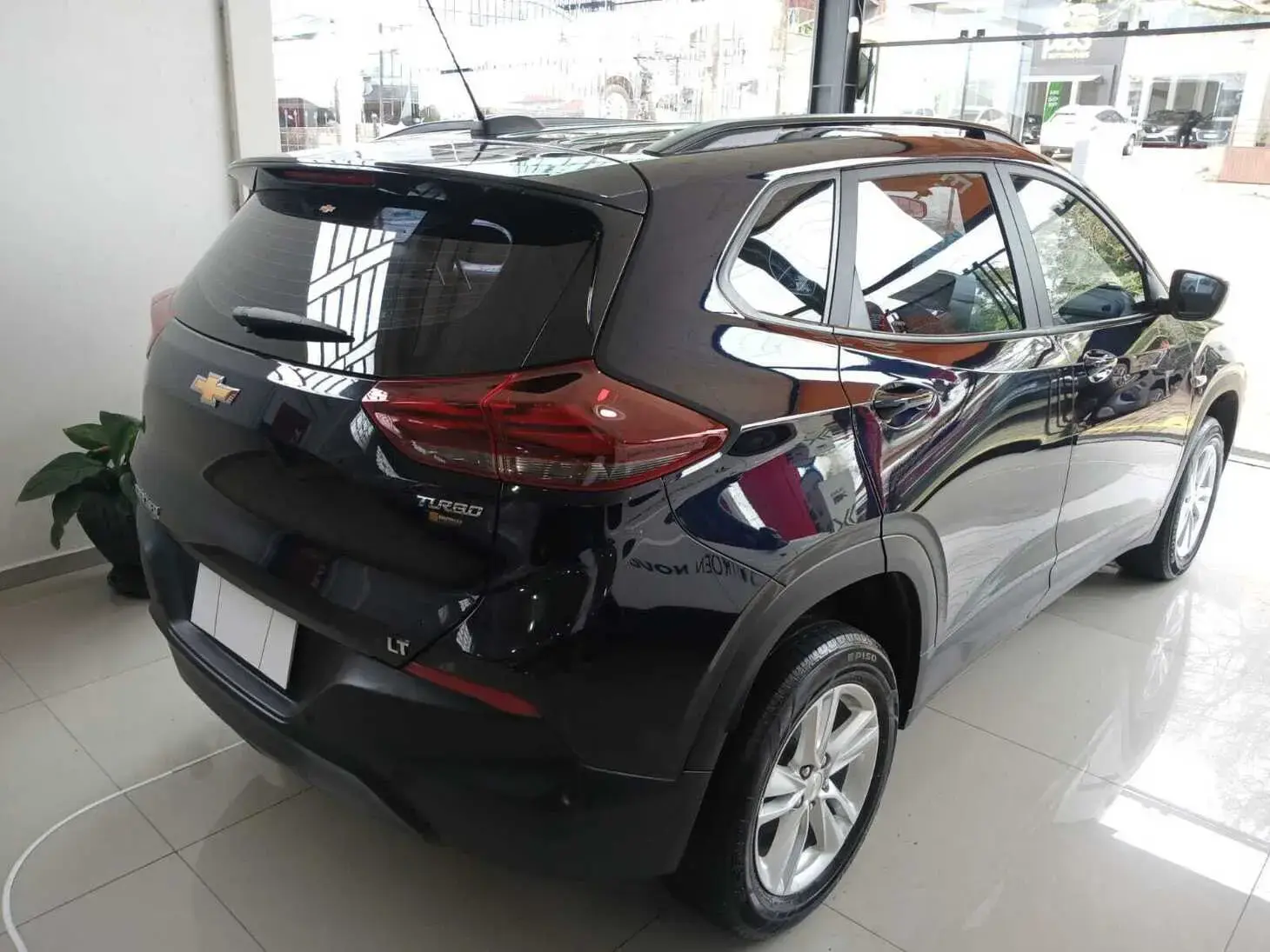 galeria TRACKER LT AUTOMÁTICO