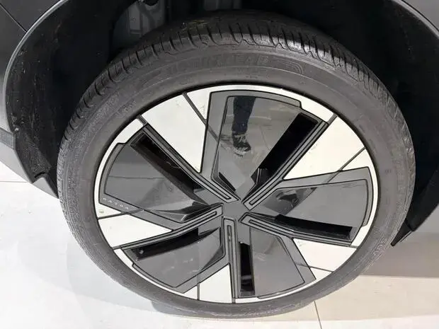 Volvo EX30 Ultra