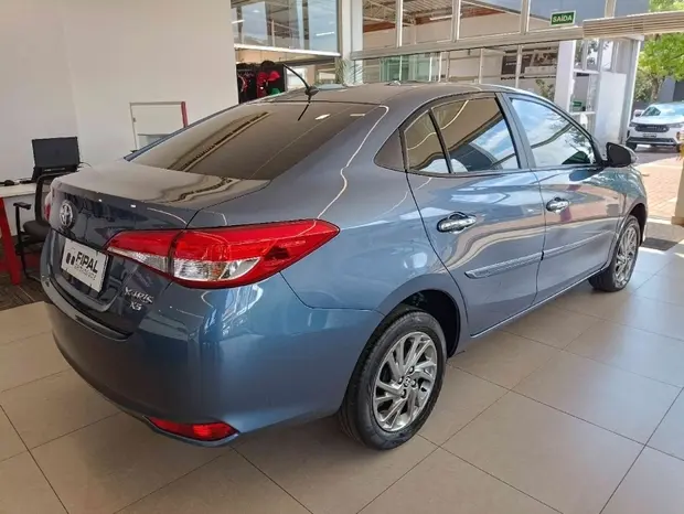 Toyota YARIS 1.5 16V FLEX SEDAN XS CONNECT MULTIDRIVE