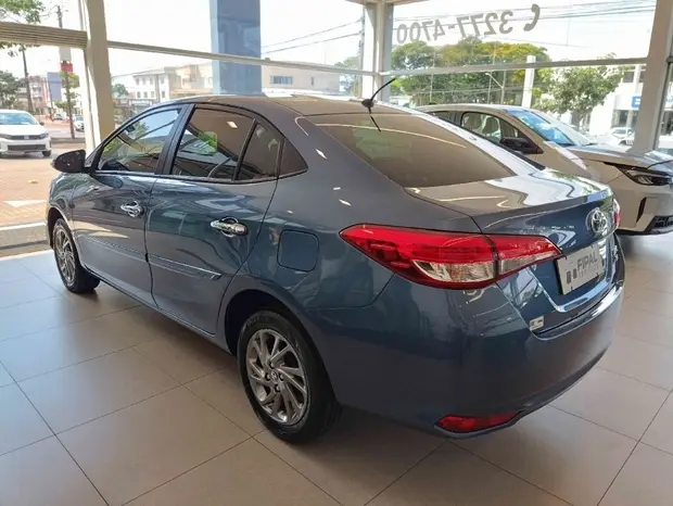 Toyota YARIS 1.5 16V FLEX SEDAN XS CONNECT MULTIDRIVE