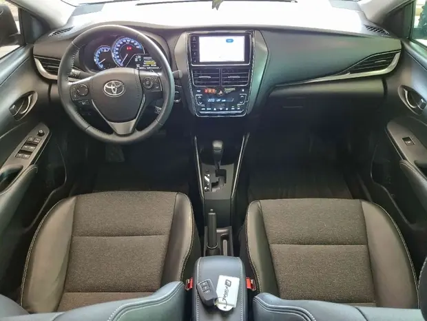 Toyota YARIS 1.5 16V FLEX SEDAN XS CONNECT MULTIDRIVE