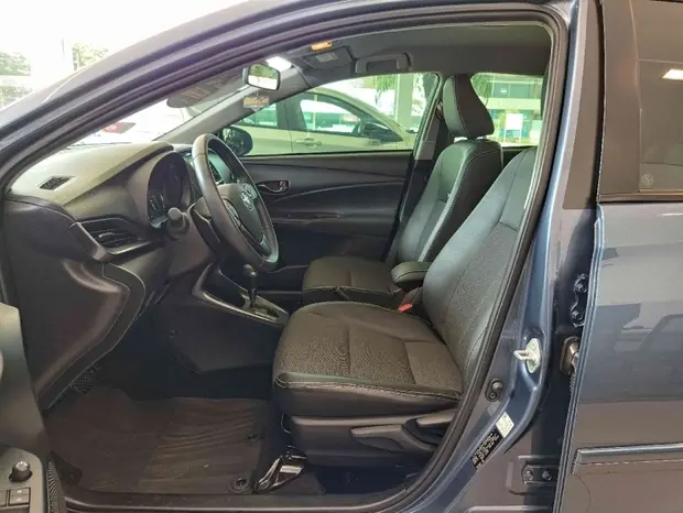 Toyota YARIS 1.5 16V FLEX SEDAN XS CONNECT MULTIDRIVE