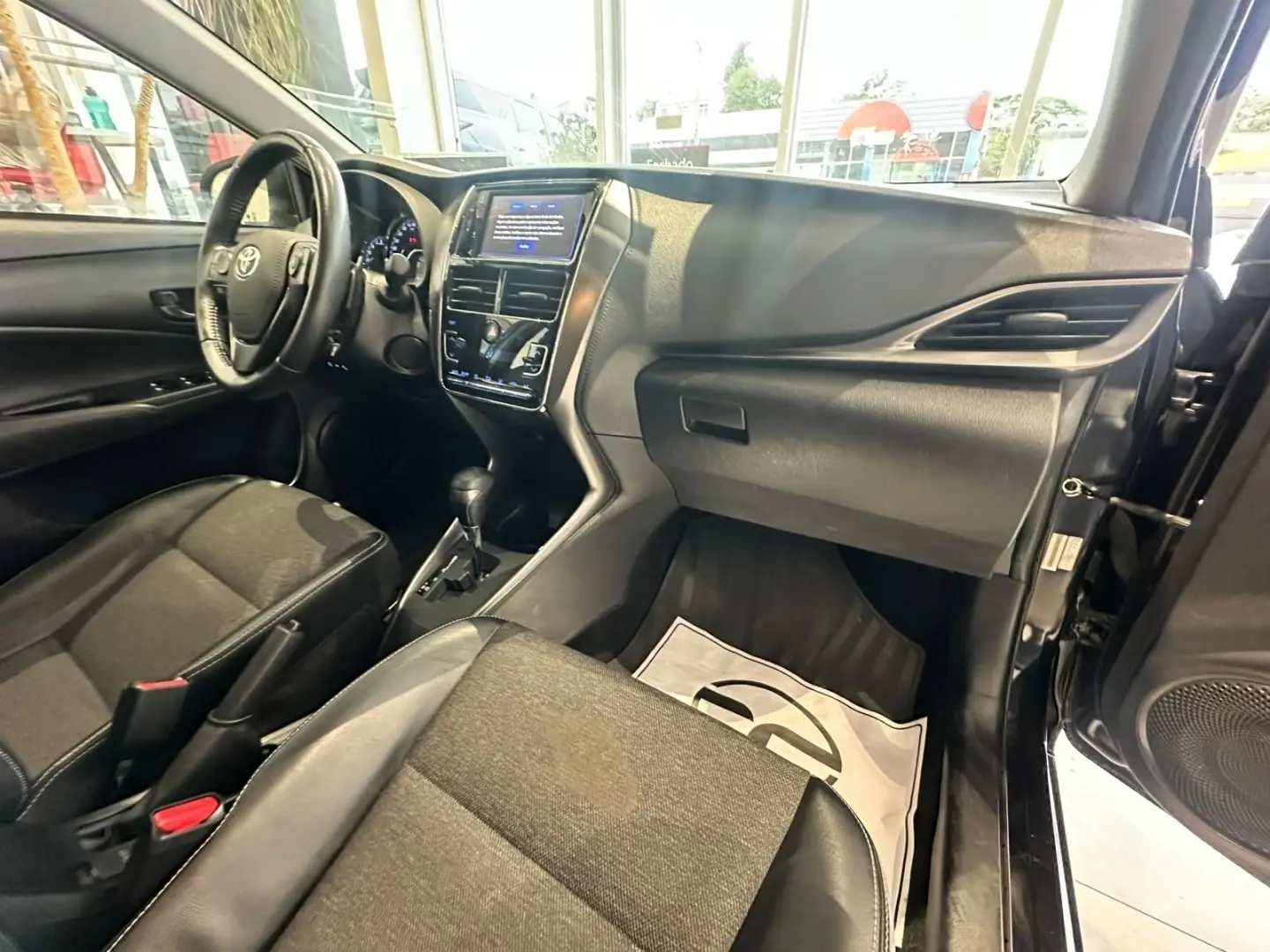 galeria YARIS