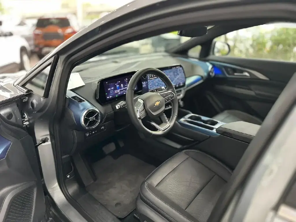 galeria EQUINOX EV