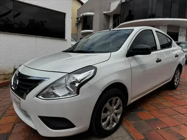 Nissan VERSA 1.6 16V FLEXSTART V-DRIVE SPECIAL EDITION XTRONIC