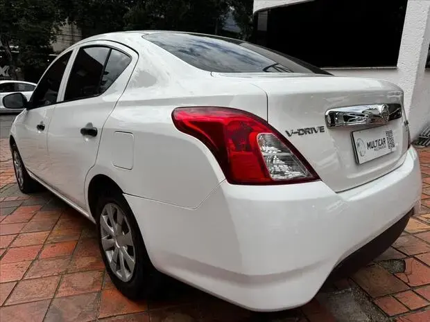 Nissan VERSA 1.6 16V FLEXSTART V-DRIVE SPECIAL EDITION XTRONIC