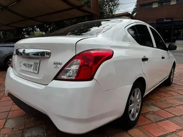 Nissan VERSA 1.6 16V FLEXSTART V-DRIVE SPECIAL EDITION XTRONIC